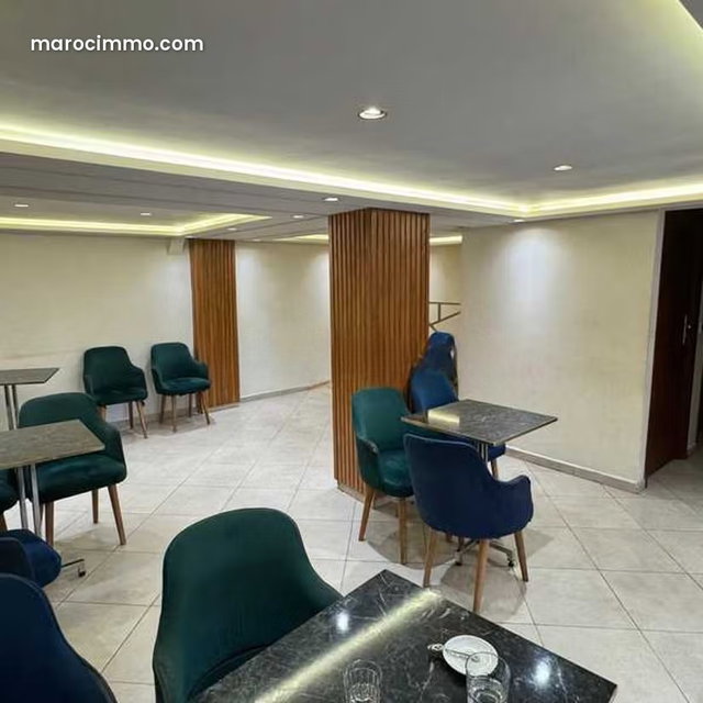 Local commercial à Vendre de 99.0 m² à Casablanca, Derb Sultan — 2