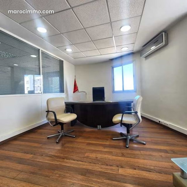 Bureau à Louer de 121.0 m² à Casablanca, Gauthier — 2