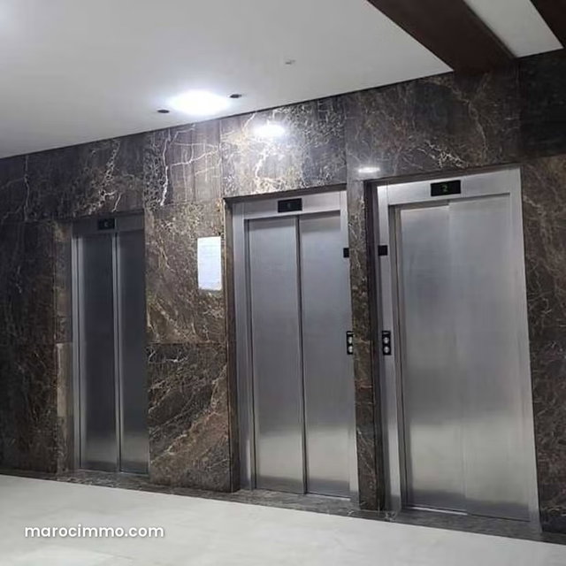 Bureau à Louer de 96.0 m² à Casablanca, Roches Noires — 2