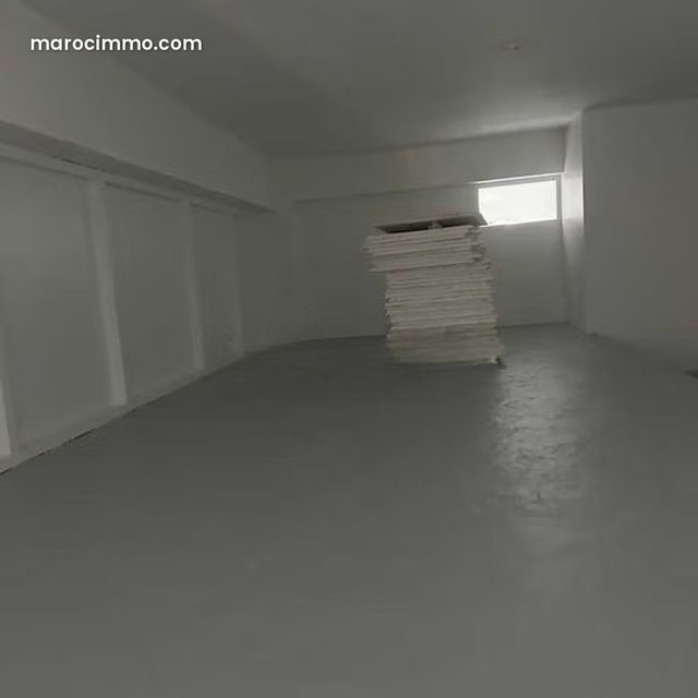 Local commercial à Vendre de 296.0 m² à Casablanca, Beausejour — 2