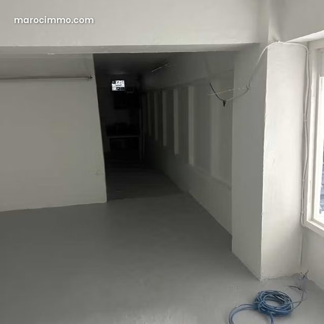 Local commercial à Vendre de 296.0 m² à Casablanca, Beausejour — 3