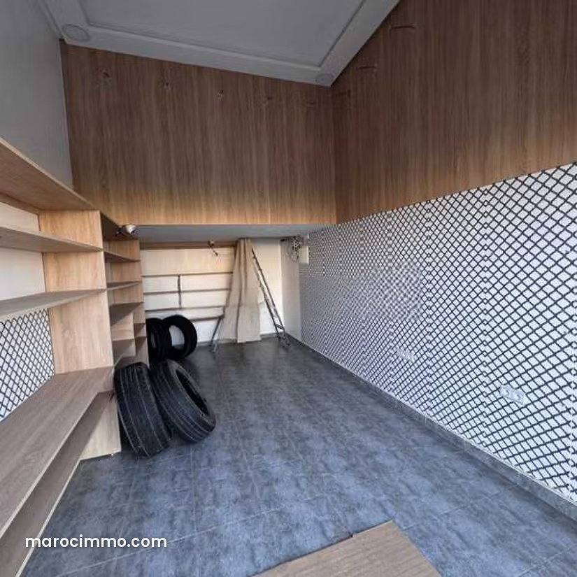 Local commercial 19 m² à louer Bouskoura centre — Bouskoura