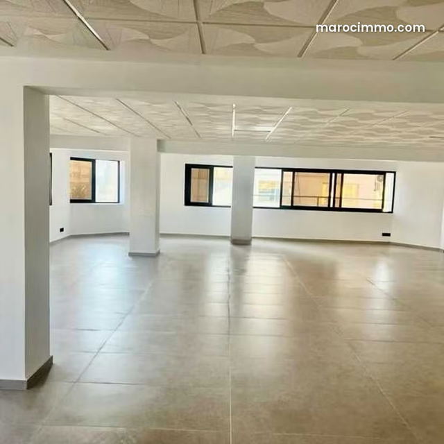 Bureau à Louer de 114.0 m² à Casablanca, Triangle D'Or — Casablanca
