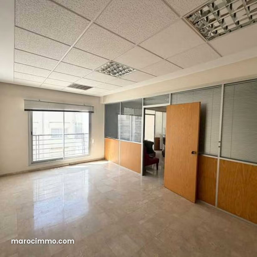 101 m² Office for Rent in Racine, Casablanca, with Parking — Casablanca