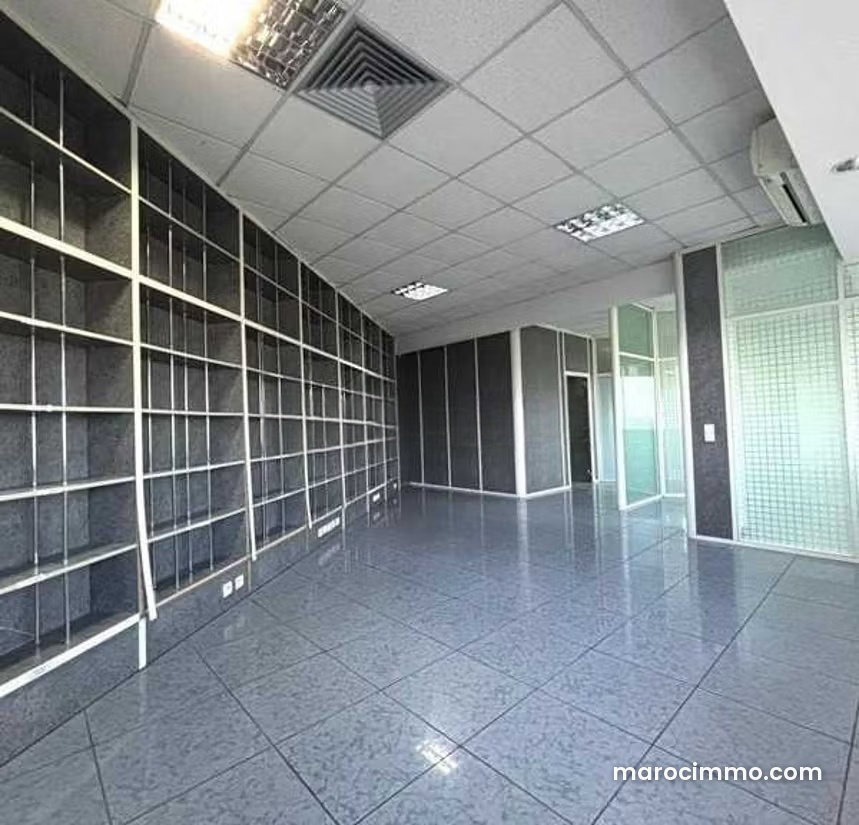 Bright 203 sqm office for lease on the 5th floor, Racine, Casablanca — Casablanca