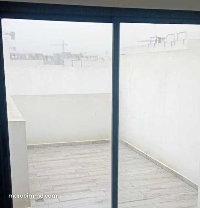 Bureau à Louer de 57.0 m² à Casablanca, Zone Industrielle Ain Sebaa — 3