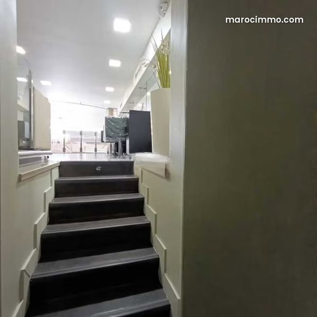 Local commercial à Louer de 253.0 m² à Casablanca, Triangle D'Or — 3