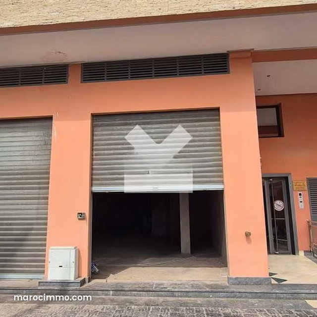 Local commercial à Louer de 149.0 m² à Marrakech, Bin Lkchali — 3
