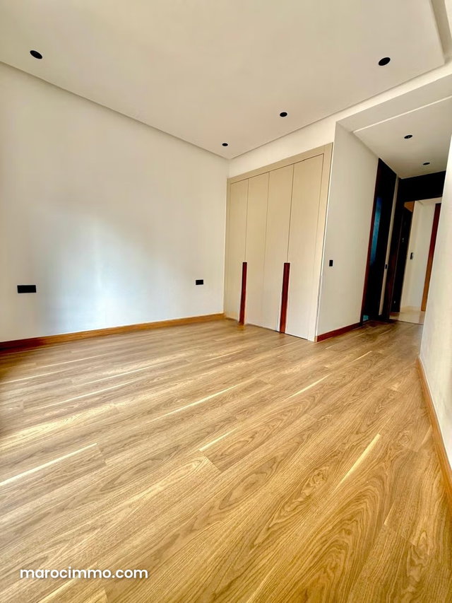 Bel appartement à vendre — 4