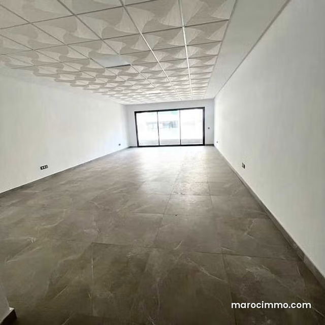 Bureau à Vendre de 73.0 m² à Casablanca, Roches Noires — Casablanca