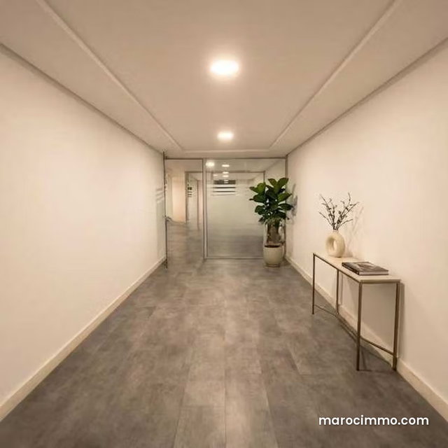 Bureau à Vendre de 70.0 m² à Casablanca, Beausejour — 2