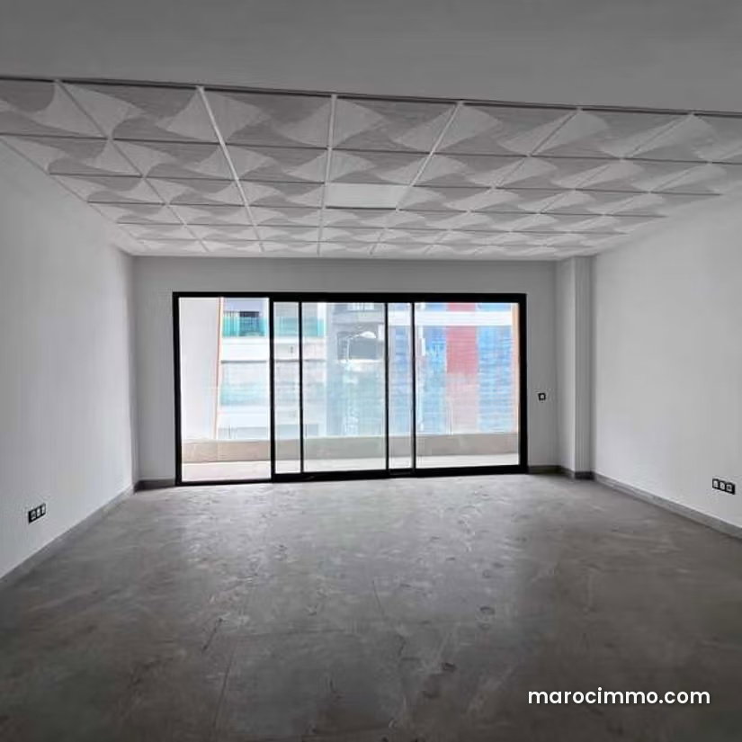 73 m² Office for Rent in Roches Noires, Casablanca — Casablanca