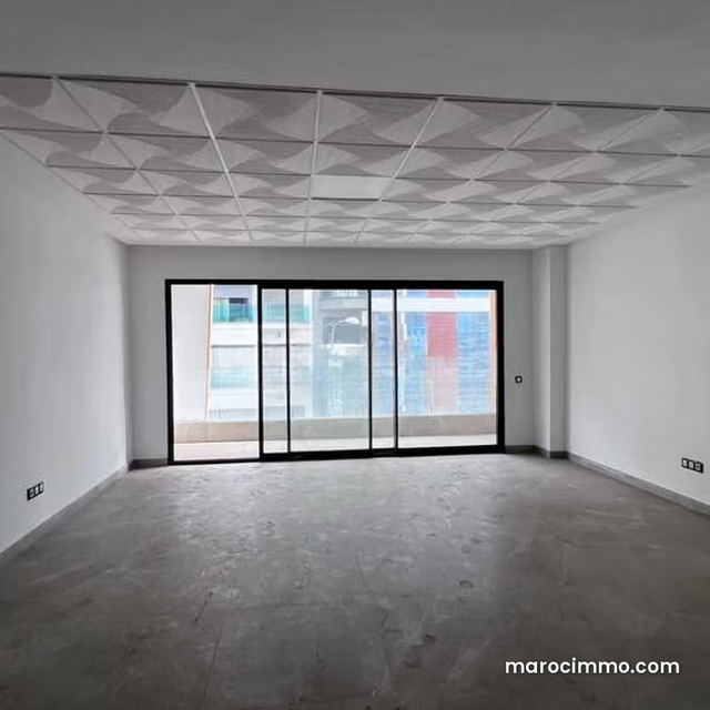 Bureau à Louer de 73.0 m² à Casablanca, Roches Noires — Casablanca