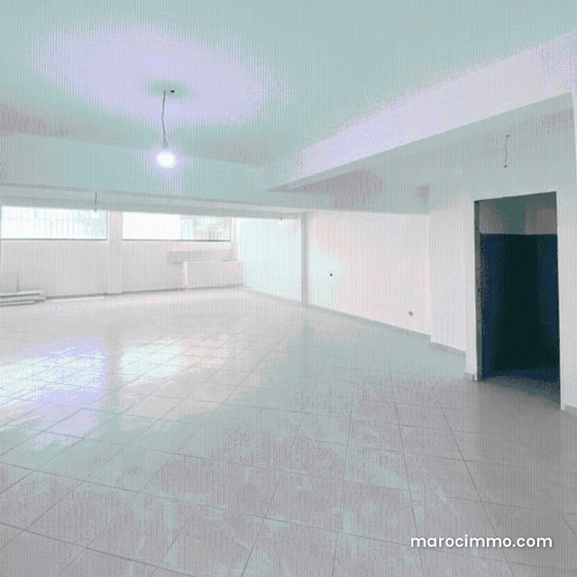 Local commercial à Louer de 175.0 m² à Dar Bouazza, Errahma — 2