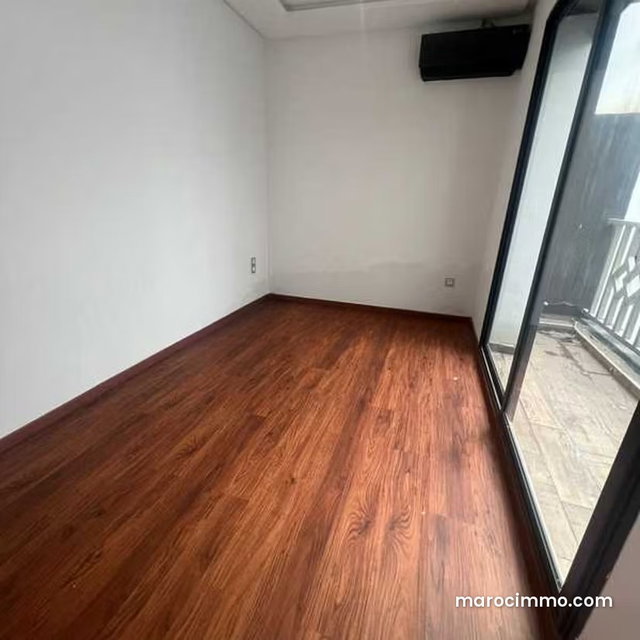 Bureau à Louer de 56.0 m² à Casablanca, Palmier Maarif — 2