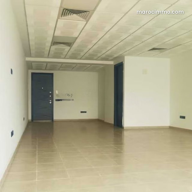 Bureau à Louer de 79.0 m² à Casablanca, Oulfa — 4