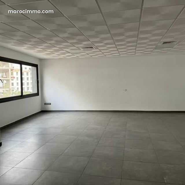 Bureau à Vendre de 94.0 m² à Casablanca, Hopitaux — Casablanca