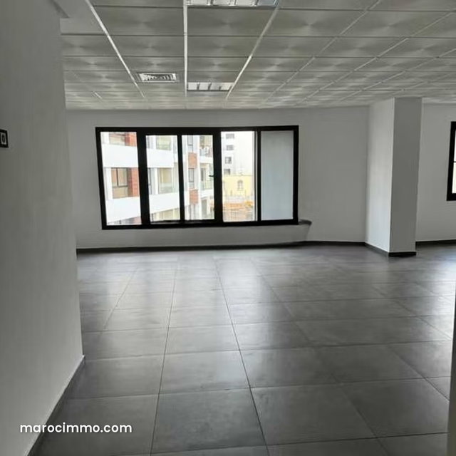 Bureau à Vendre de 94.0 m² à Casablanca, Hopitaux — 3