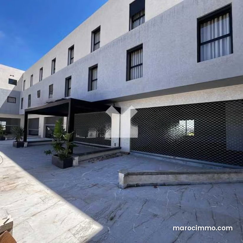 113 sqm commercial space for rent in Almaz, Casablanca — Casablanca