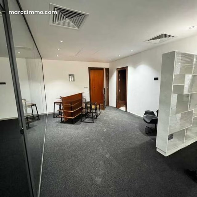 Bureau à Louer de 104.0 m² à Casablanca, Sidi Maarouf — 2