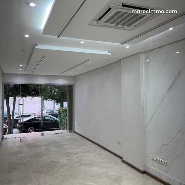 Local commercial à Vendre de 52.0 m² à Casablanca, Gauthier — Casablanca