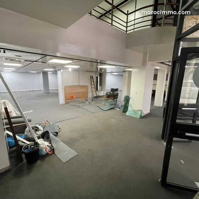 Local commercial à Louer de 500.0 m² à Casablanca, Alsace Loraine — 5