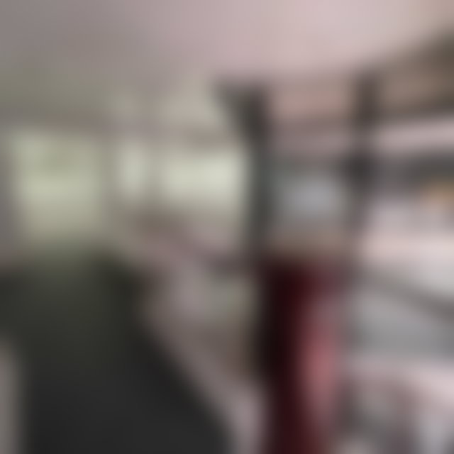 محل تجاري واسع للكراء بحي الألزاس لورين في الدار البيضاء — 2