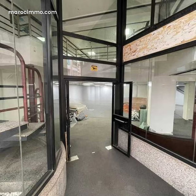 Local commercial à Louer de 500.0 m² à Casablanca, Alsace Loraine — 4
