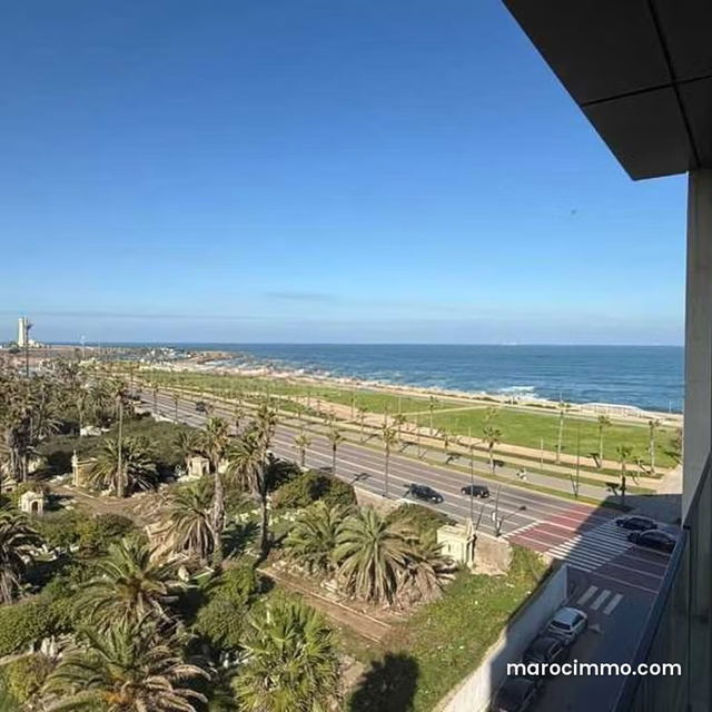 Bureau à Louer de 88.0 m² à Casablanca, Ain Diab — Casablanca