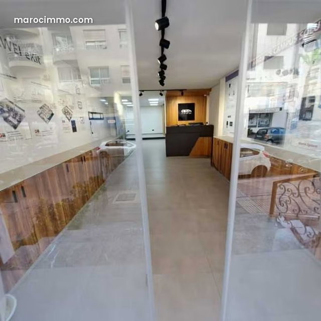 Local commercial à Vendre de 193.0 m² à Casablanca, Hopitaux — 4