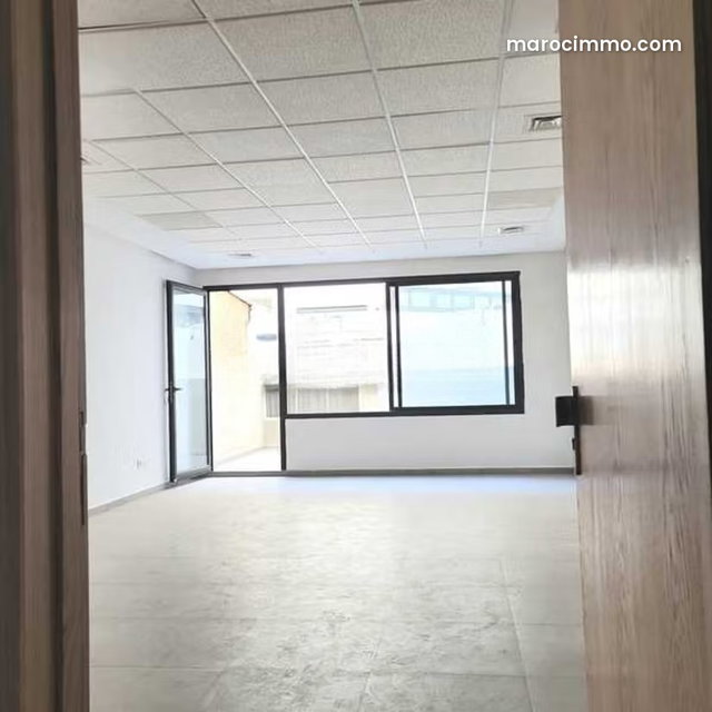 Bureau à Louer de 47.0 m² à Casablanca, Hay Hassani — 3
