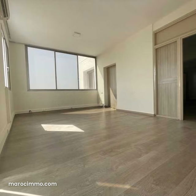 Bureau à Louer de 156.0 m² à Casablanca, Gauthier — Casablanca