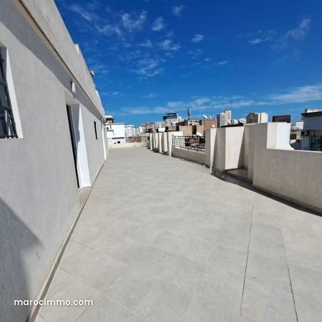 Bureau à Louer de 246.0 m² à Casablanca, Quartier Bd Med V — Casablanca