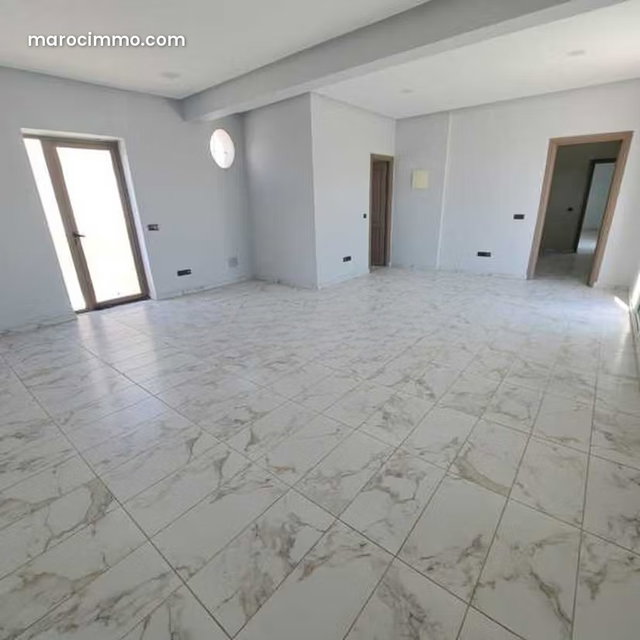 Bureau à Louer de 246.0 m² à Casablanca, Quartier Bd Med V — 2