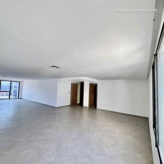 Bureau à Louer de 92.0 m² à Casablanca, Oulfa — Casablanca