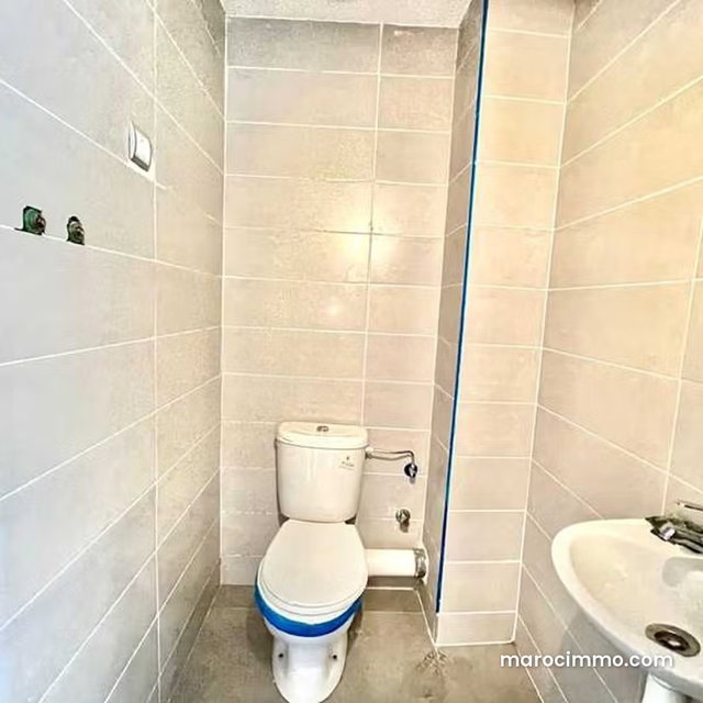 Bureau à Louer de 69.0 m² à Casablanca, Oulfa — 2