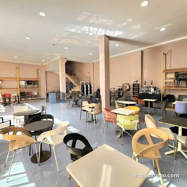 Local commercial à Louer de 1101.0 m² à Casablanca, Alsace Loraine — 4