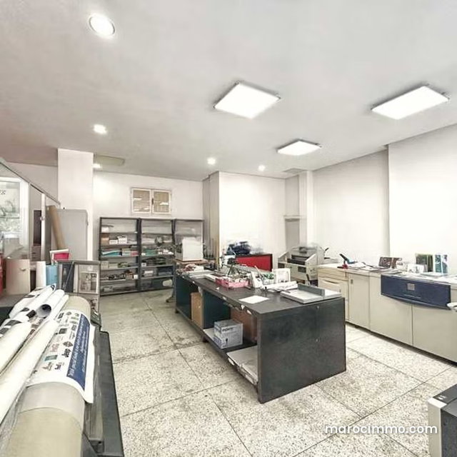 Local commercial à Vendre de 140.0 m² à Casablanca, Gauthier — 3