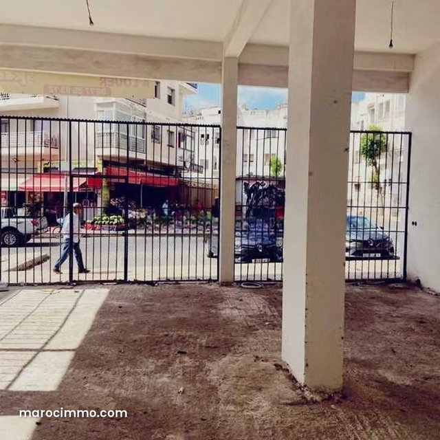 Local commercial à Vendre de 189.0 m² à Casablanca, Oulfa — 2