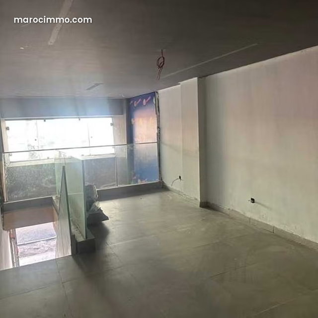 Local commercial à Louer de 87.0 m² à Casablanca, Beausejour — 2