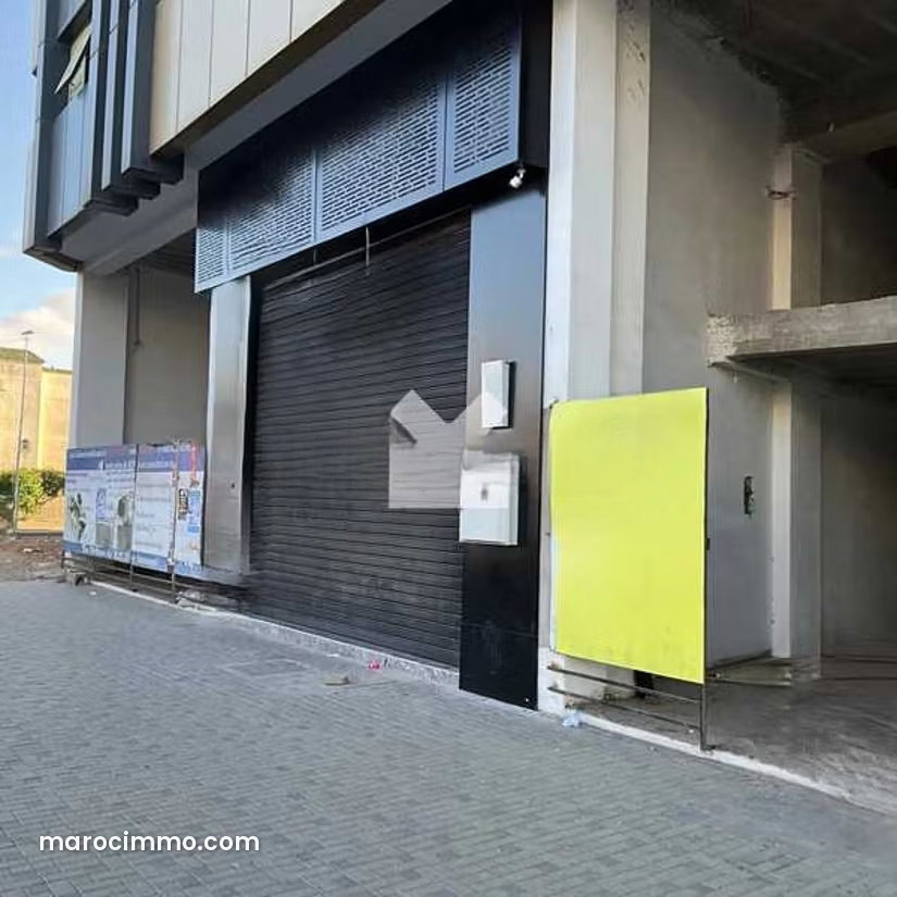 124 m² Commercial Space, Hay Hassani, Casablanca — Casablanca