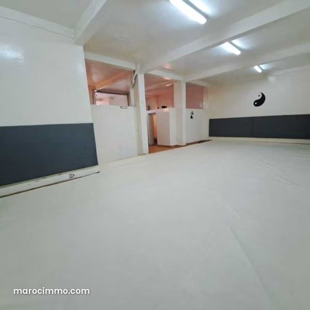 Local commercial à Vendre de 212.0 m² à Casablanca, Maarif Extension — 3