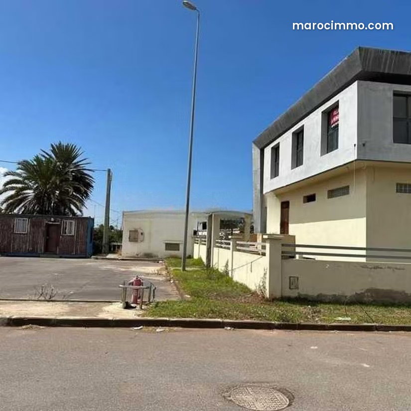 512 sqm commercial premises for rent, Dar Bouazza, seafront — Dar Bouazza
