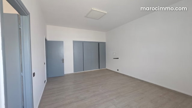 Appartement usage de bureau à louer à l'agdal — 4