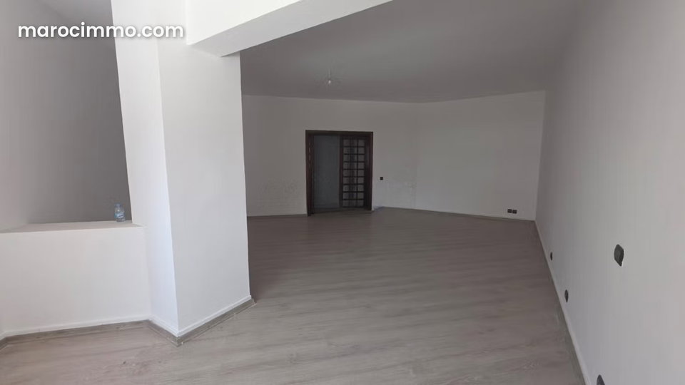 Appartement usage de bureau à louer à l'agdal