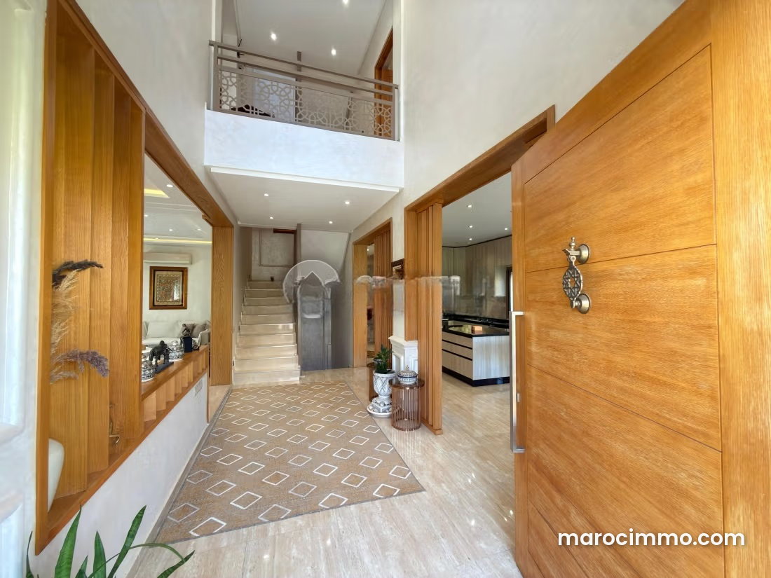 300 sqm Villa with Garden and Garage, Azzouzia, Marrakech — Marrakesh