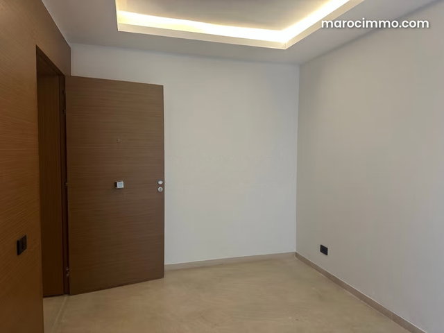 Rent this apartment in Haut Agdal. 2 comfortable rooms. With elevator and terrace — 3