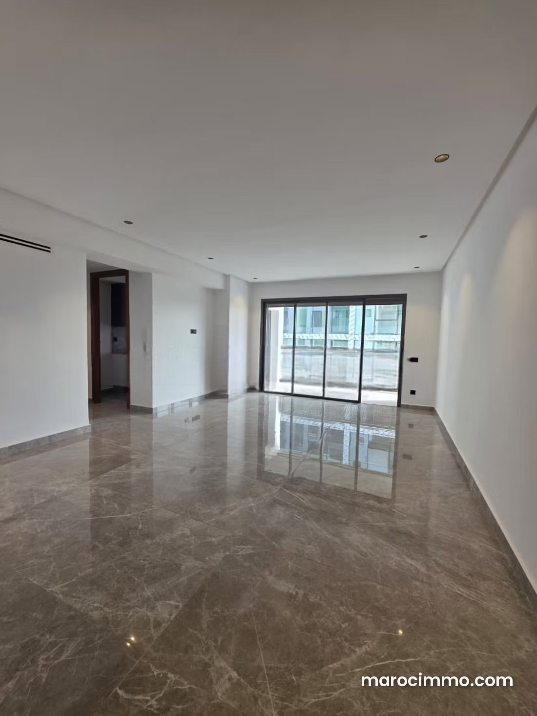 3-Bedroom Apartment, Casablanca Finance City, Bright and Brand New — Casablanca