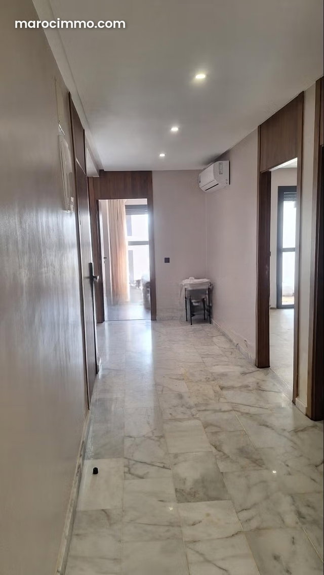 Appartement en location à Oulfa. Superficie 109 m². Ascenseur et places de parking — 2