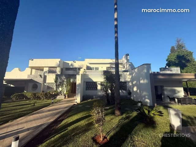Villa commerciale à vendre 2100 m2 sur l'avenue Ahmed Balafrej à Souissi, Rabat — 2